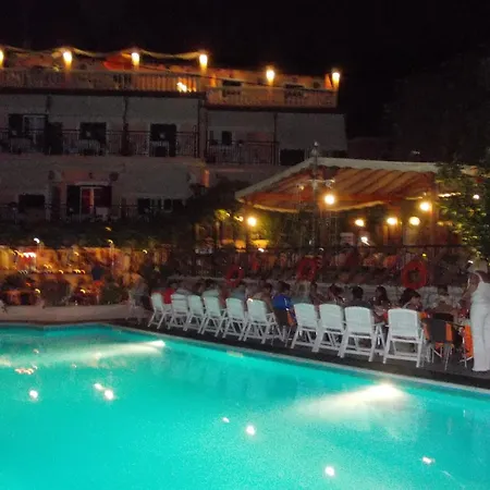 公寓式酒店 Argo Pool & Bar 贝尼蔡斯