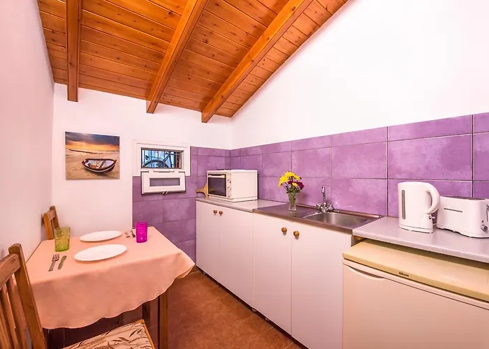 Argo Pool & Bar Μπενίτσες