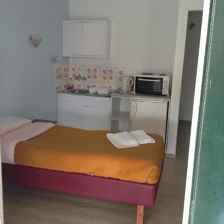 Argo Pool & Bar 4* בניטסס